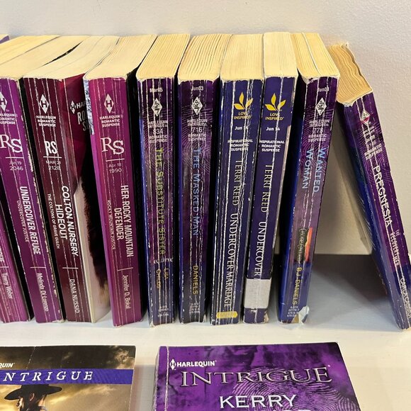 Lot of 20 Paperback "Harlequin Intrigue" Romance Novels - Good condition! - Picture 3 of 7